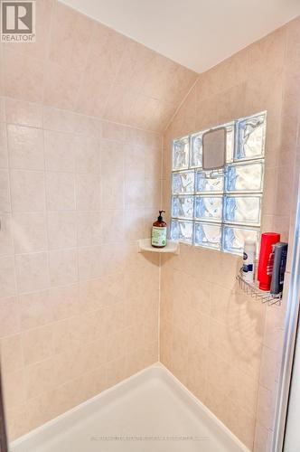 64 Fulton Avenue, Ottawa, ON - Indoor Photo Showing Bathroom