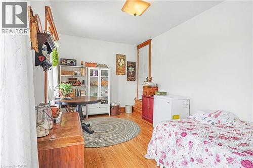 1316 E King Street E, Hamilton, ON - Indoor Photo Showing Bedroom