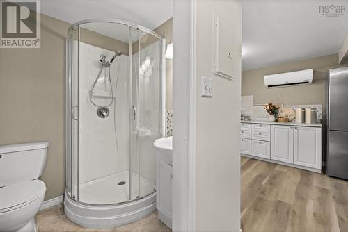 8554 Peggys Cove Road, Indian Harbour, NS - Indoor Photo Showing Bathroom