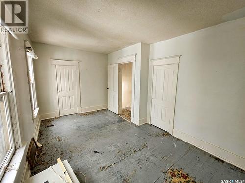 404 Brownlee Street, Herbert, SK - Indoor Photo Showing Other Room