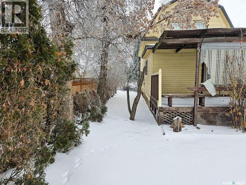 404 Brownlee Street, Herbert, SK - Outdoor