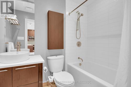 314 - 101 Richmond Road, Ottawa, ON - Indoor Photo Showing Bathroom