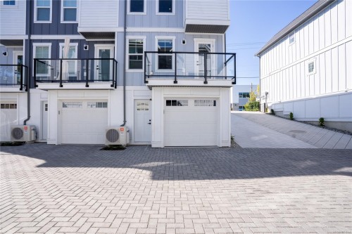 U5-3907 Cedar Hill Rd, Saanich, BC 