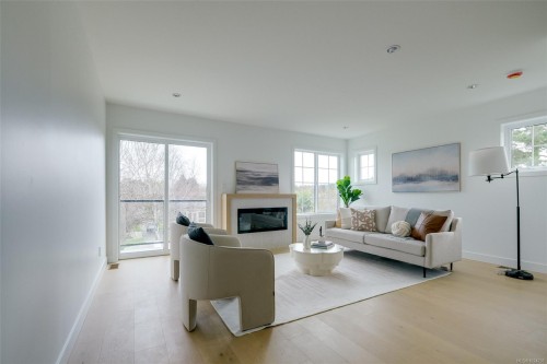 U12-3907 Cedar Hill Rd, Saanich, BC 