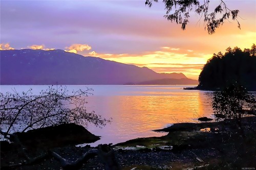 14 Spring Bay Rd, Lasqueti Island, BC 