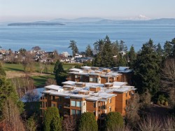 108-5329 Cordova Bay Rd  Saanich, BC V8Y 2L3