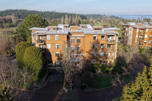108-5329 Cordova Bay Rd, Saanich, BC - Outdoor With View