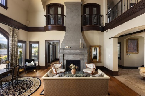 10493 Allbay Rd, Sidney, BC 