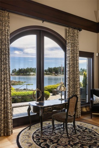 10493 Allbay Rd, Sidney, BC 