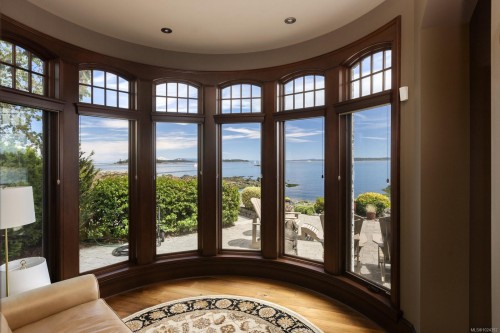 10493 Allbay Rd, Sidney, BC 