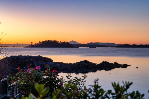 10493 Allbay Rd, Sidney, BC 