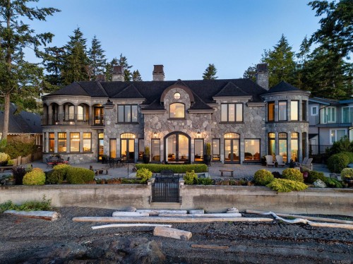 10493 Allbay Rd, Sidney, BC 