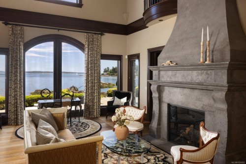 10493 Allbay Rd, Sidney, BC 