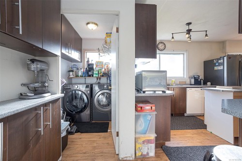 2139 Hemer Rd, Nanaimo, BC 