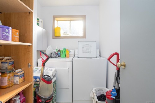 2139 Hemer Rd, Nanaimo, BC 