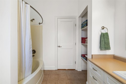 279 Castley Hts, Lake Cowichan, BC 