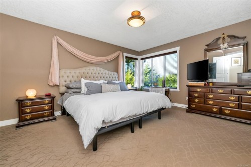 2510 Boompond Rd, Mill Bay, BC 