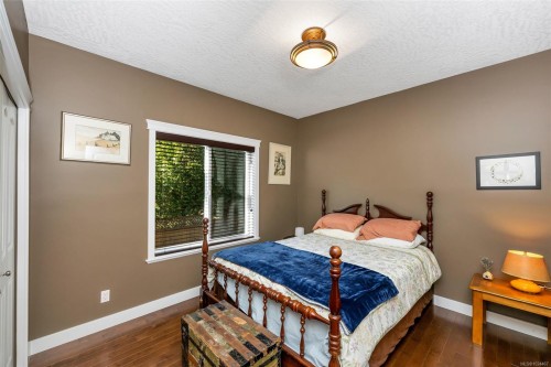 2510 Boompond Rd, Mill Bay, BC 