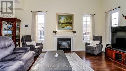 79 Sovereign'S Gate, Barrie, ON - Indoor Photo Showing Living Room With Fireplace