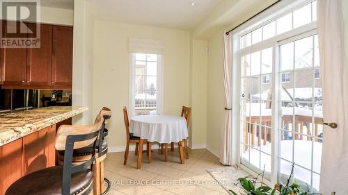 79 Sovereign'S Gate, Barrie, ON - Indoor Photo Showing Dining Room