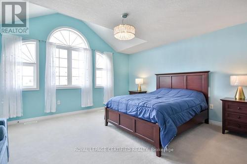 79 Sovereign'S Gate, Barrie, ON - Indoor Photo Showing Bedroom