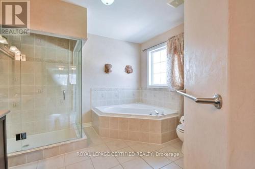 79 Sovereign'S Gate, Barrie, ON - Indoor Photo Showing Bathroom