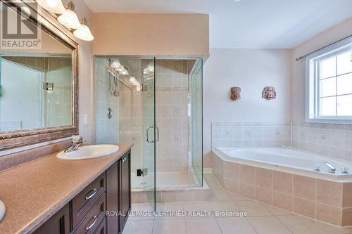 79 Sovereign'S Gate, Barrie, ON - Indoor Photo Showing Bathroom