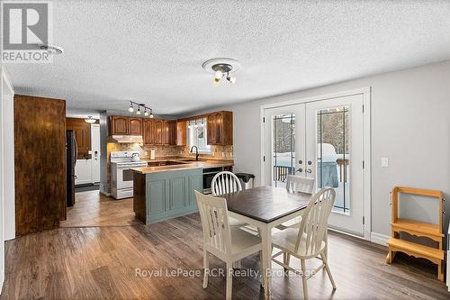 282848 Normanby-Bentinck Townline, West Grey, ON - Indoor Photo Showing Other Room