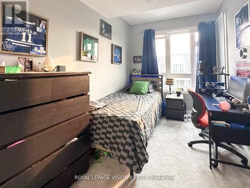 74 Caspian Square, Clarington, ON - Indoor Photo Showing Bedroom