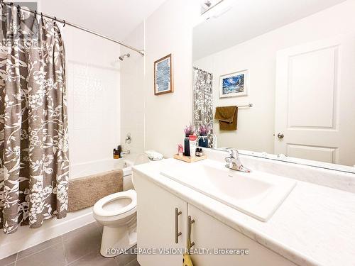 74 Caspian Square, Clarington, ON - Indoor Photo Showing Bathroom