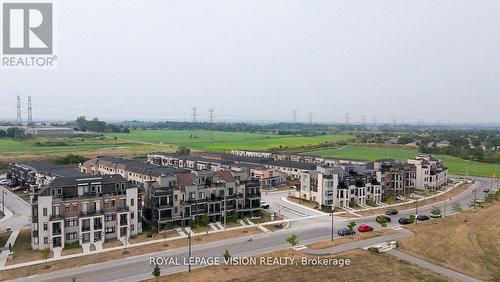 74 Caspian Square, Clarington, ON - Outdoor With View