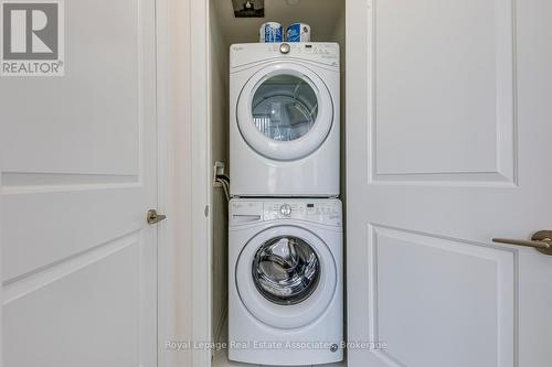 1416 - 5033 Four Springs Avenue, Mississauga, ON - Indoor Photo Showing Laundry Room