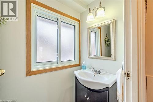 279 Stanley Street Unit# D, Brantford, ON - Indoor Photo Showing Bathroom
