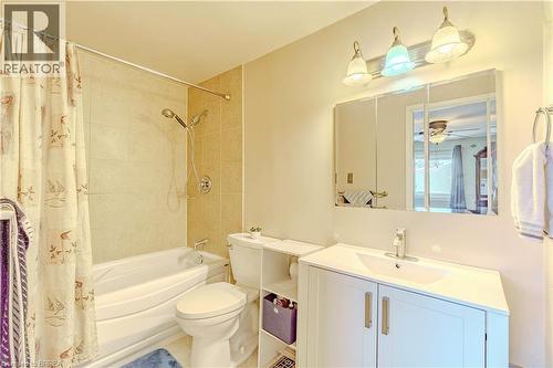 279 Stanley Street Unit# D, Brantford, ON - Indoor Photo Showing Bathroom