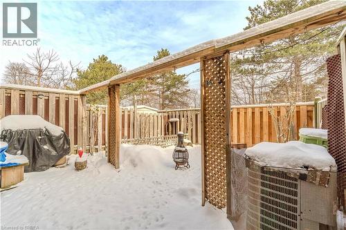 279 Stanley Street Unit# D, Brantford, ON - Outdoor