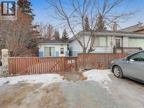 906 Main Street, Canmore, AB - Outdoor