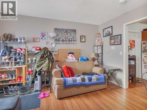 906 Main Street, Canmore, AB - Indoor