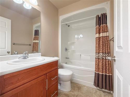 19 Hawthorn Crescent, Brandon, MB - Indoor Photo Showing Bathroom