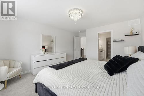 605 Enclave Lane, Clarence-Rockland, ON - Indoor Photo Showing Bedroom