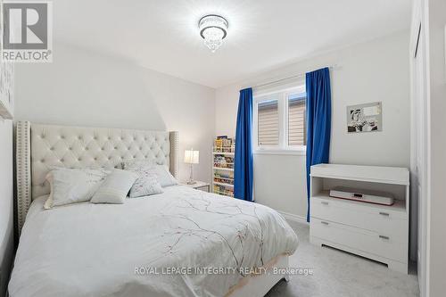 605 Enclave Lane, Clarence-Rockland, ON - Indoor Photo Showing Bedroom