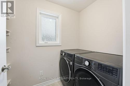 605 Enclave Lane, Clarence-Rockland, ON - Indoor Photo Showing Laundry Room
