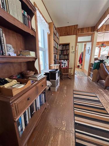 356 Cliff Street, Wawanesa, MB - Indoor Photo Showing Other Room