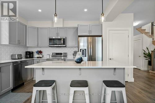103 Pearce Street, Loyalist (Amherstview), ON - Indoor Photo Showing Kitchen With Upgraded Kitchen