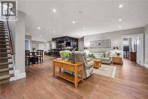 63 Metcalfe Street, Guelph, ON - Indoor Photo Showing Living Room