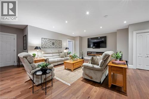 63 Metcalfe Street, Guelph, ON - Indoor Photo Showing Living Room
