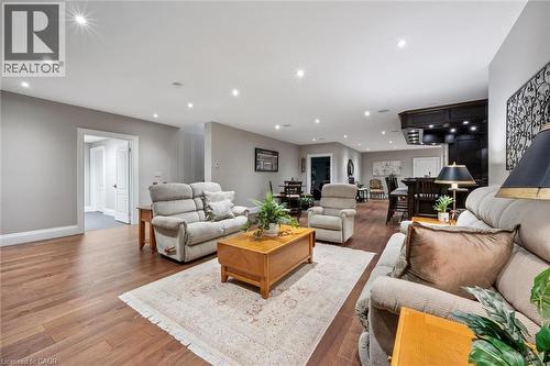 63 Metcalfe Street, Guelph, ON - Indoor Photo Showing Living Room