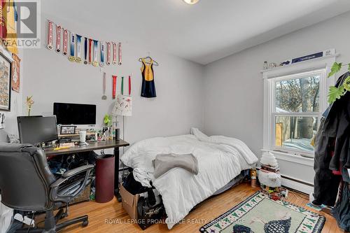 31 Beverley Street, Kingston (Central City East), ON - Indoor Photo Showing Bedroom