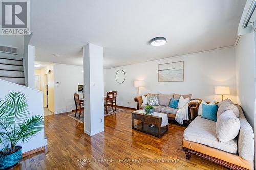 67 - 1347 Perez Crescent, Ottawa, ON - Indoor Photo Showing Living Room
