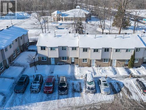 67 - 1347 Perez Crescent, Ottawa, ON - Outdoor