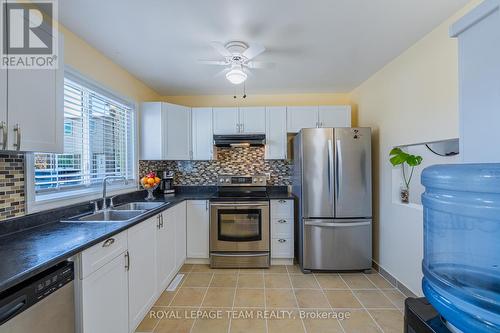 67 - 1347 Perez Crescent, Ottawa, ON - Indoor Photo Showing Kitchen With Double Sink